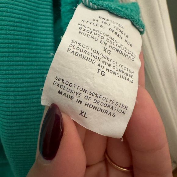 Champion Crewneck Sweater - XL - Picture 3 of 3